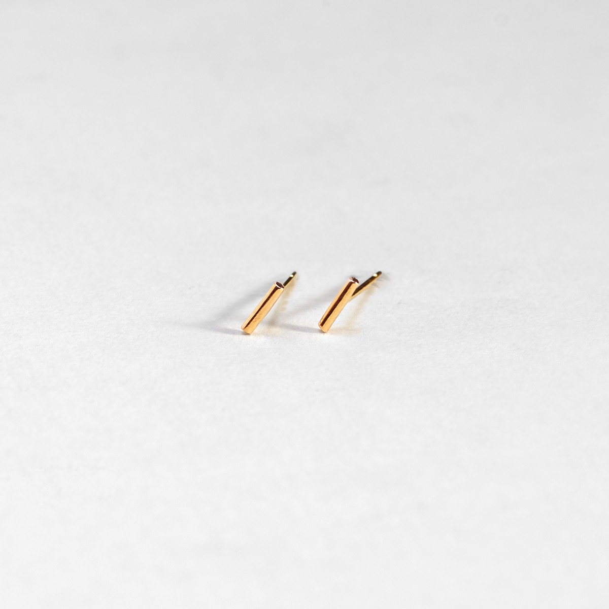 5mm Line Stud Earrings - Cla